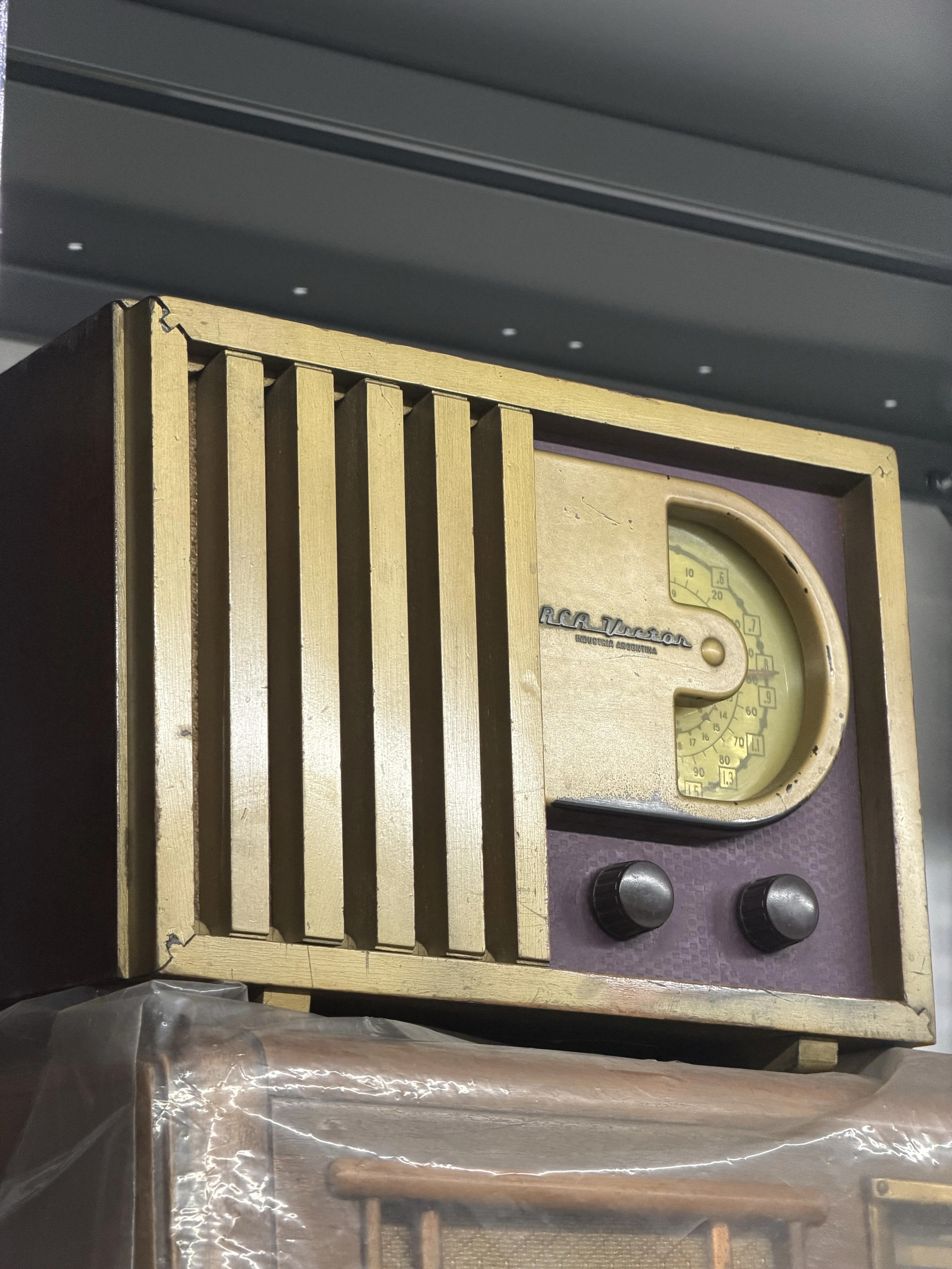 Admiral radio reloj de mesa