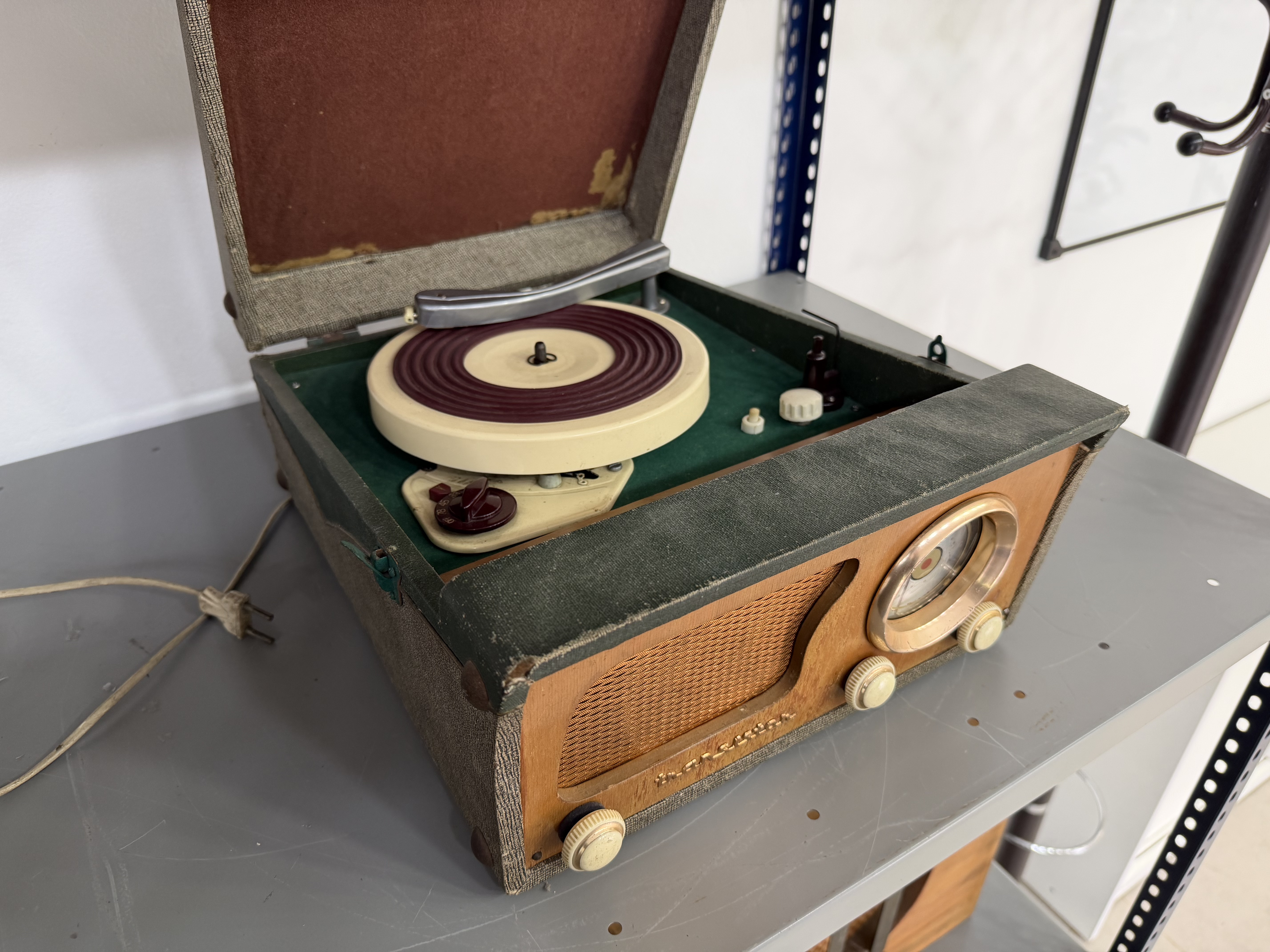 Transistor tocadiscos valija