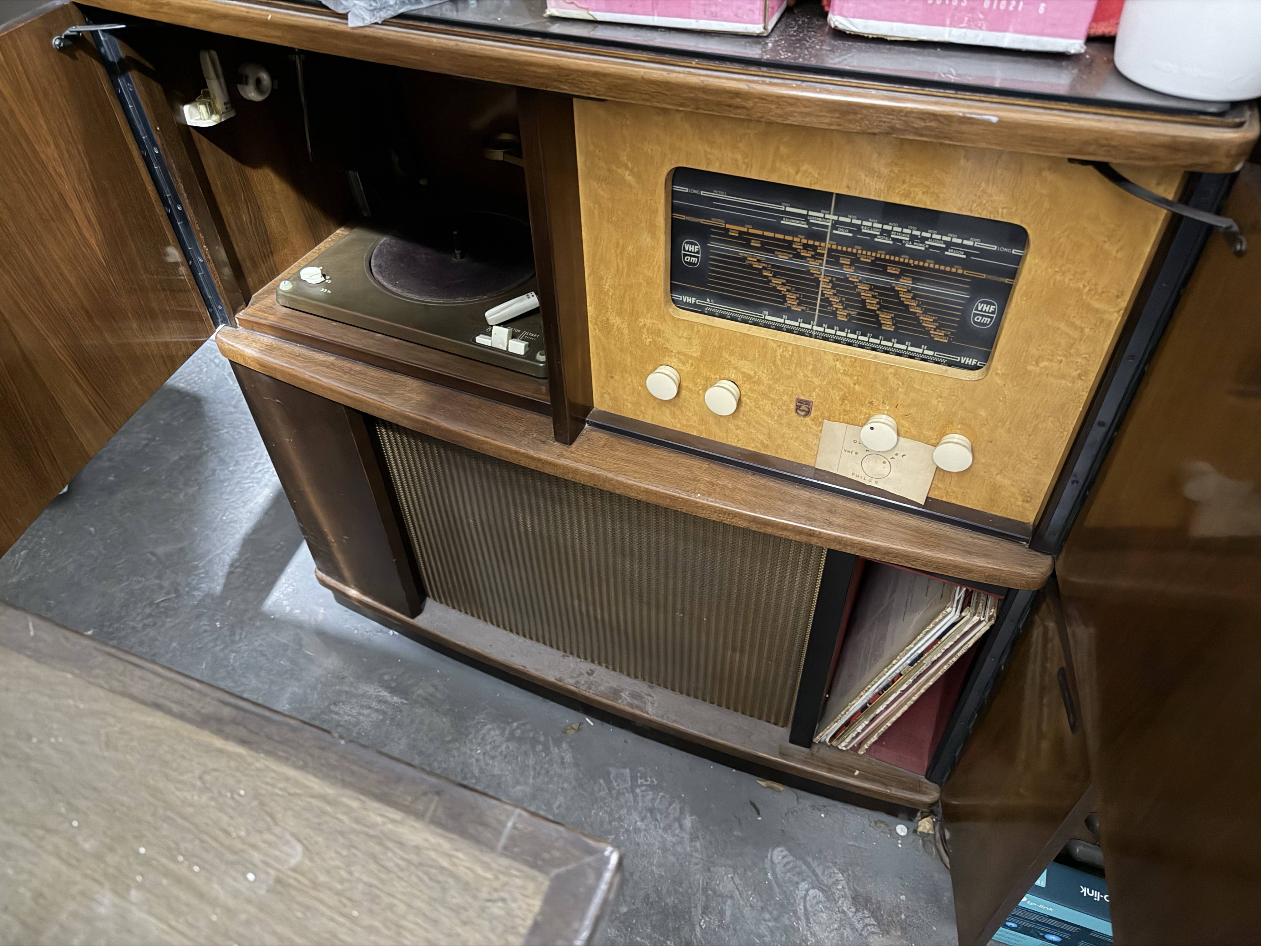 Philips consola mueble con tocadiscos