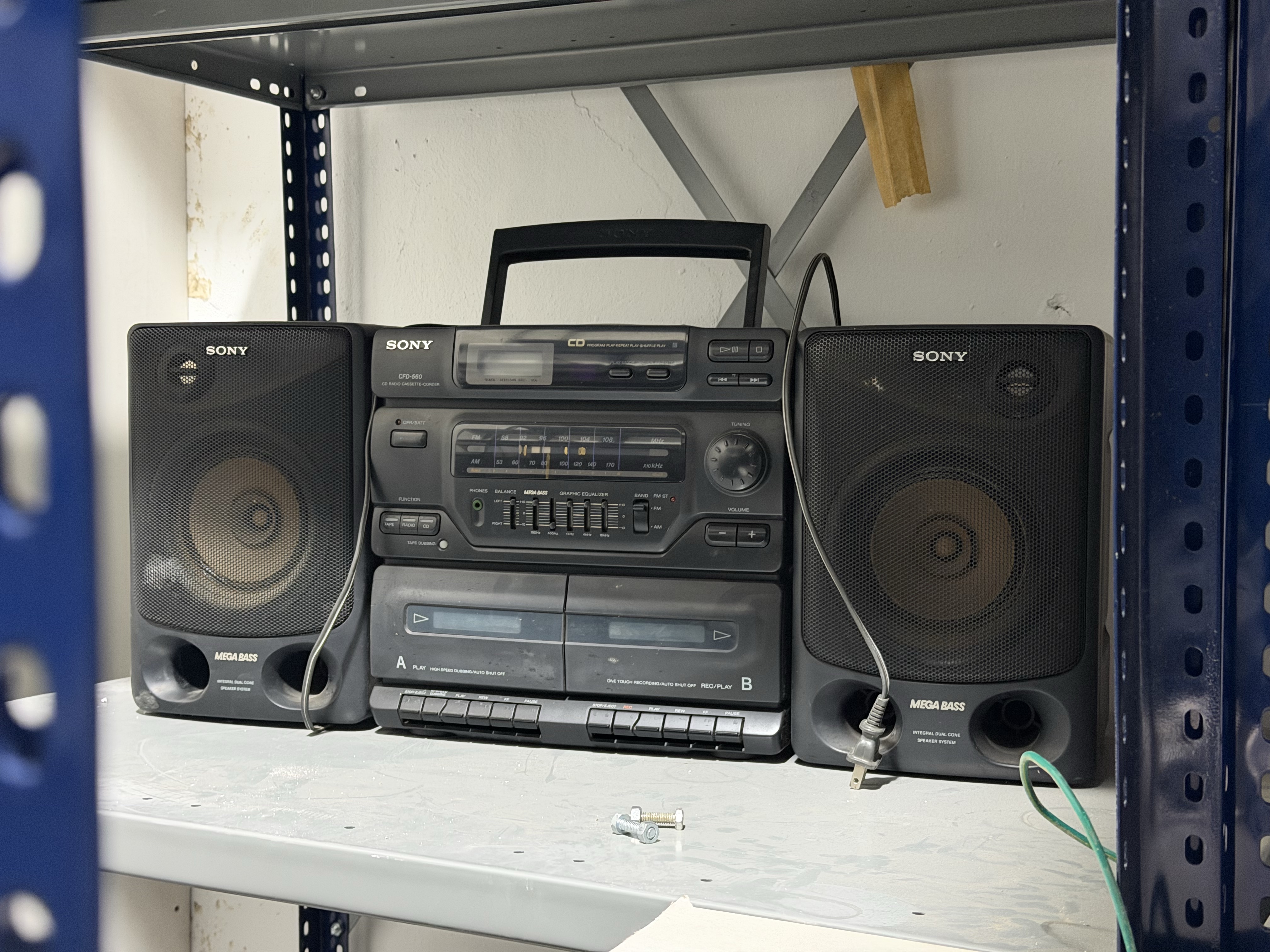 Sony radiograbador doble casetera con Mega Bass