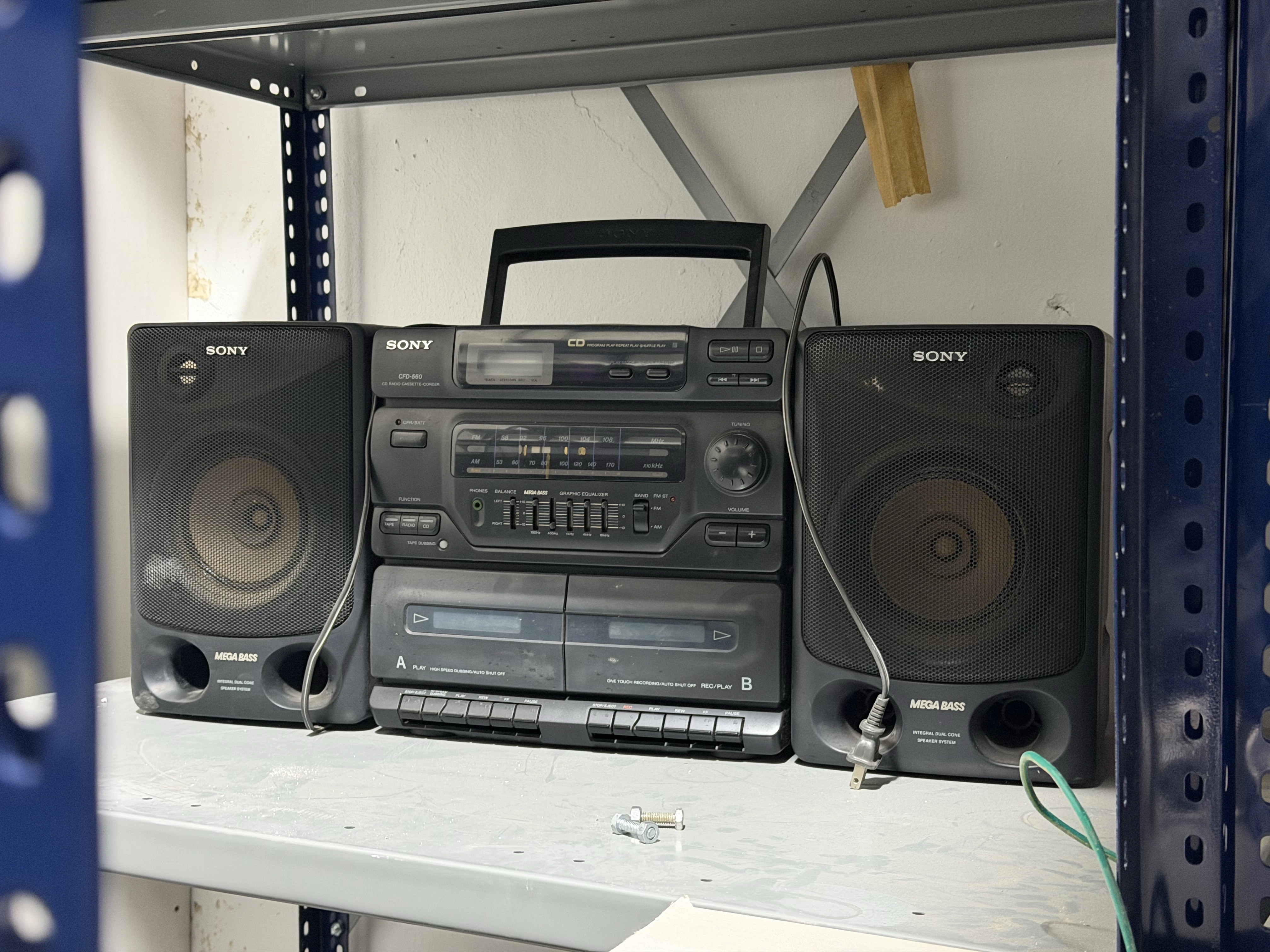 Sony radiograbador doble casetera con Mega Bass